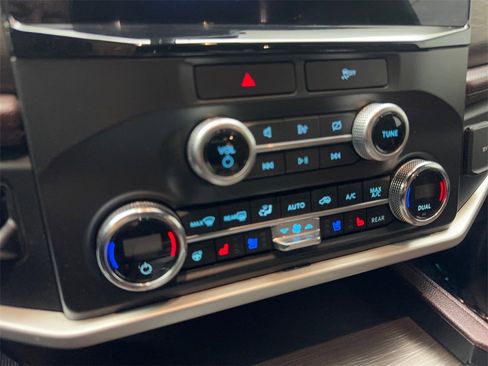Used 2022 Ford Expedition Max Limited image 71