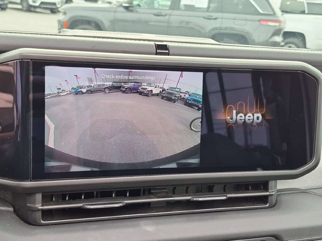 Certified 2026 Jeep Wrangler Unlimited Sahara AWD/4WD image 19