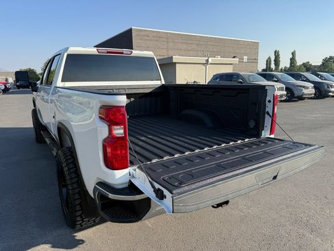 Used 2024 Chevrolet Silverado 2500 LT w/ Convenience Package AWD/4WD image 13