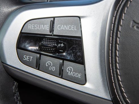 Used 2024 BMW X7 xDrive40i w/ Executive Package image 32