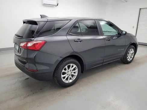 Used 2020 Chevrolet Equinox LS w/ LPO, Cargo Package AWD/4WD image 10