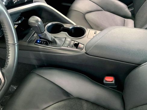 Used 2024 Toyota Camry XSE FWD image 17