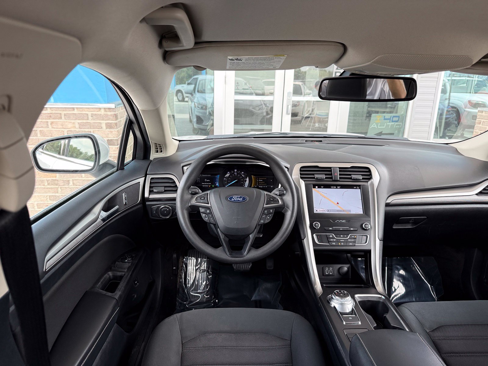 Used 2019 Ford Fusion SE FWD image 22