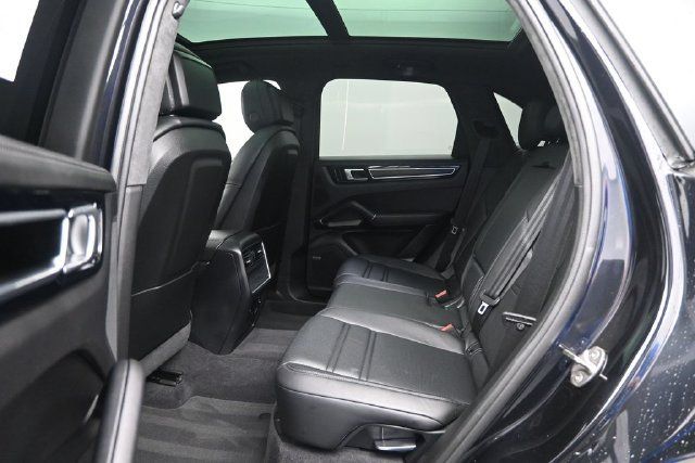Used 2021 Porsche Cayenne GTS AWD/4WD image 19