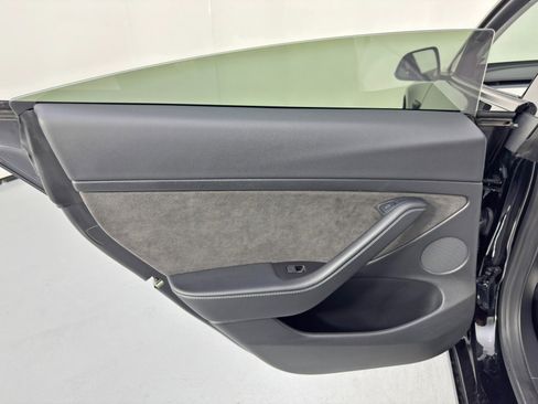 Used 2022 Tesla Model 3 Performance image 42