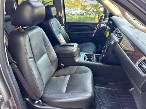 Used 2013 GMC Sierra 2500 Denali w/ Suspension Package, Off-Road image 17