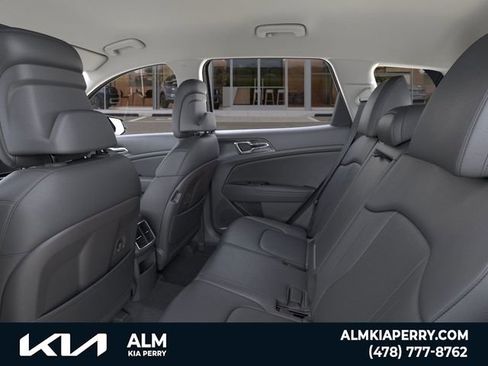 New 2025 Kia Sportage EX image 18