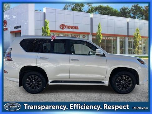Used 2020 Lexus GX 460 Premium image 2