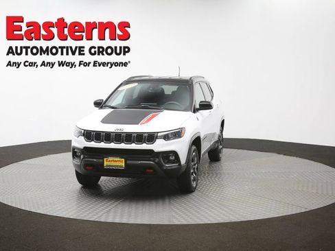 Used 2024 Jeep Compass Trailhawk AWD/4WD image 53