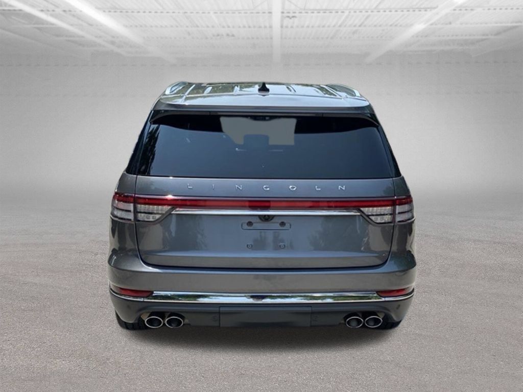 Used 2021 Lincoln Aviator Reserve w/ Equipment Group 201A AWD/4WD image 4