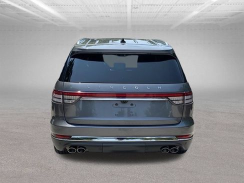 Used 2021 Lincoln Aviator Reserve w/ Equipment Group 201A AWD/4WD image 4