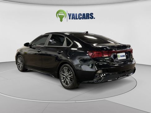 Used 2022 Kia Forte GT-Line w/ GT-Line Premium Package FWD image 3