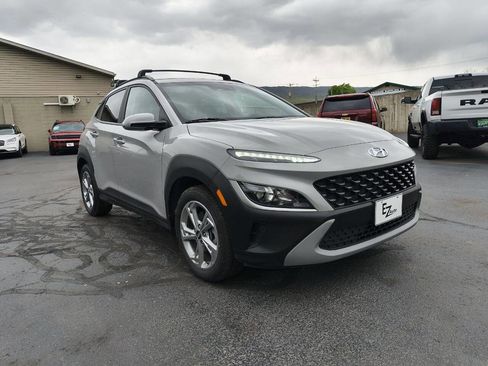 Used 2023 Hyundai Kona SEL AWD/4WD image 2