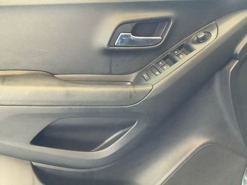 Used 2020 Chevrolet Trax LS w/ LPO, Protection Package image 12