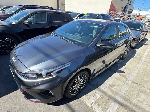 Used 2023 Kia Forte GT-Line w/ GT-Line Premium Package FWD image 2