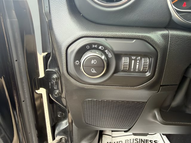 Used 2022 Jeep Gladiator Overland AWD/4WD image 15