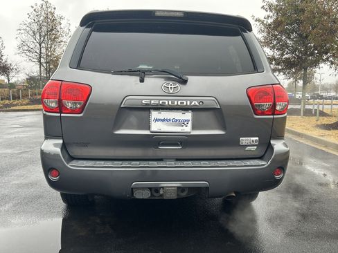 Used 2016 Toyota Sequoia SR5 image 8