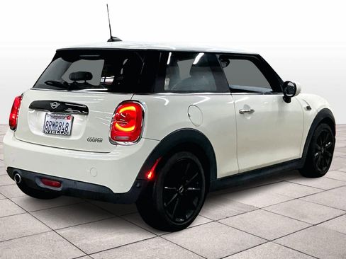 Used 2020 MINI Cooper 2-Door Hardtop image 14