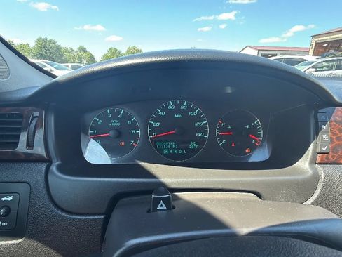 Used 2013 Chevrolet Impala LT w/ LT Sunroof Package FWD image 5