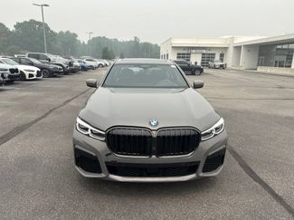 Used 2022 BMW 750i xDrive w/ Executive Package AWD/4WD video 2