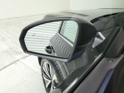 Used 2024 Volkswagen Taos SE image 10