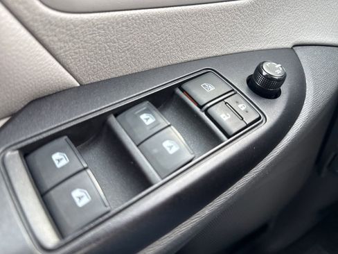 Used 2020 Toyota Sienna LE image 29