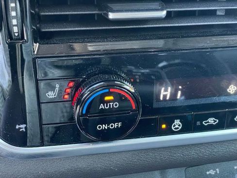 Certified 2025 Nissan Rogue SL image 23