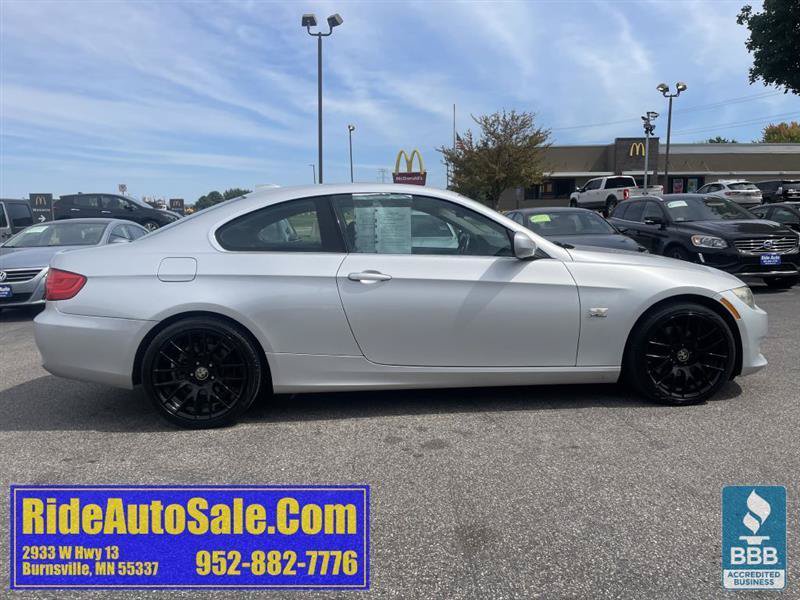 Used 2011 BMW 328i xDrive Coupe AWD/4WD image 4