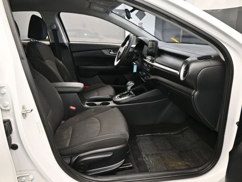 Used 2019 Kia Forte LXS image 39