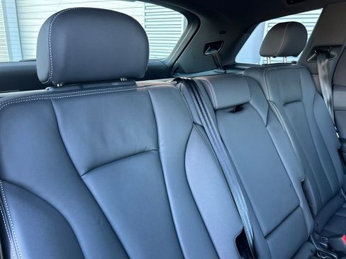 Used 2025 Audi Q7 3.0T Premium w/ Convenience Package image 54