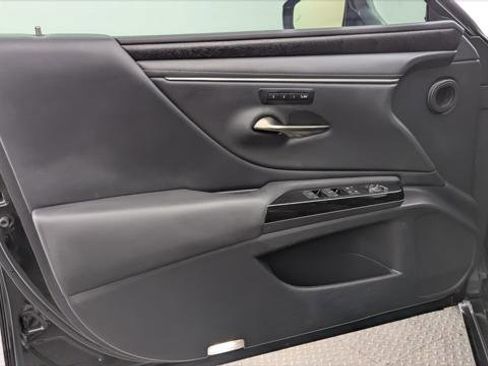 Used 2023 Lexus ES 300h w/ Premium Package FWD image 13
