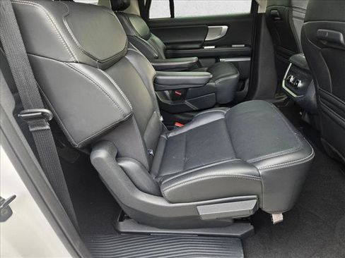 Used 2025 Ford Expedition Max Platinum image 19