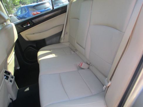 Used 2016 Subaru Outback 3.6R Limited image 8