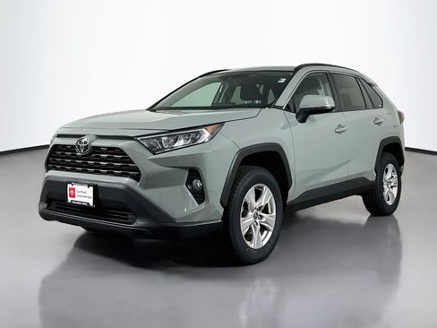 Certified 2021 Toyota RAV4 XLE w/ Convenience Package AWD/4WD image 3