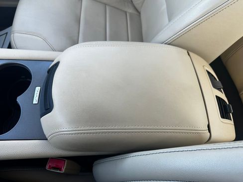 Used 2019 Ford Taurus SEL image 56