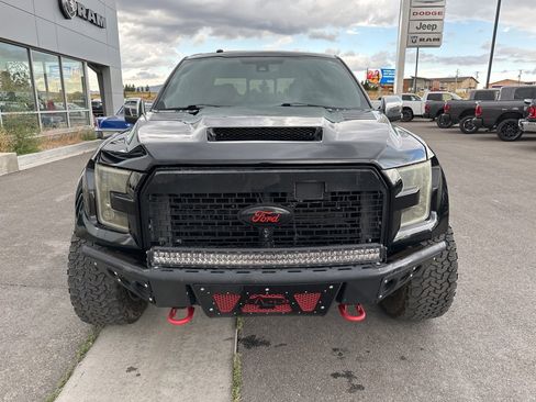 Used 2016 Ford F150 Platinum w/ Equipment Group 701A Luxury image 9