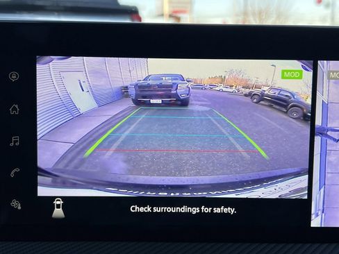 New 2025 Nissan Kicks SR w/ Illumination Package image 12