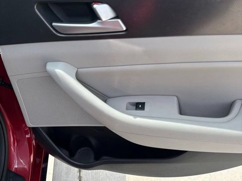Used 2016 Hyundai Sonata Sport w/ Option Group 1V FWD image 24