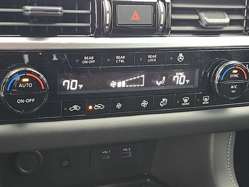 New 2025 Nissan Pathfinder SL image 25