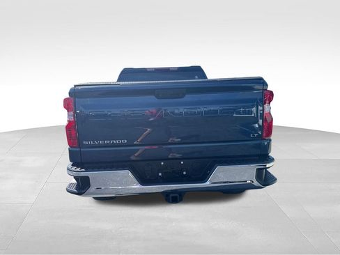 Used 2023 Chevrolet Silverado 1500 LT AWD/4WD image 9