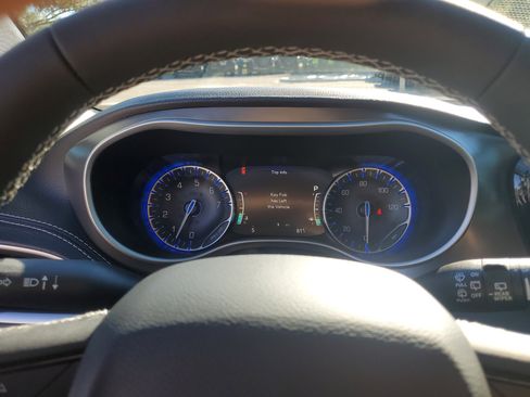 New 2026 Chrysler Pacifica Select w/ S Appearance Package image 12