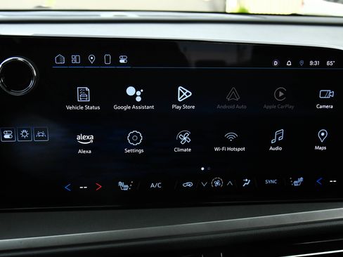 Used 2024 Chevrolet Traverse LT image 26