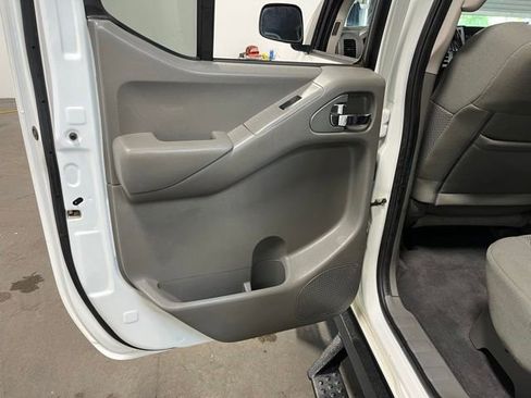 Used 2019 Nissan Frontier SV AWD/4WD image 19
