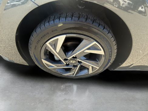 Used 2024 Hyundai Elantra Limited FWD image 31