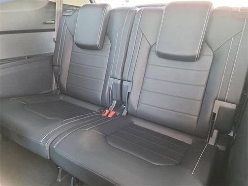 Used 2024 Volkswagen Atlas SEL image 16