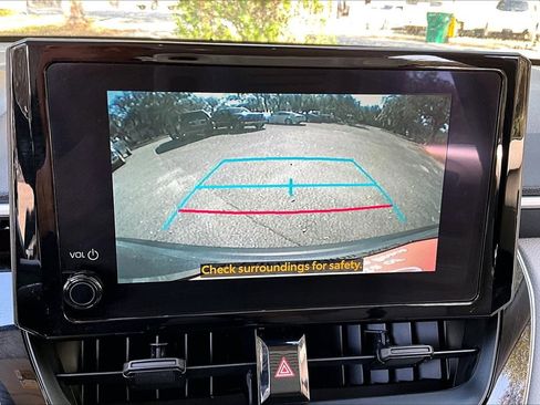 Used 2024 Toyota Corolla Cross L image 13