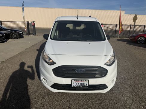 Used 2022 Ford Transit Connect XLT image 3