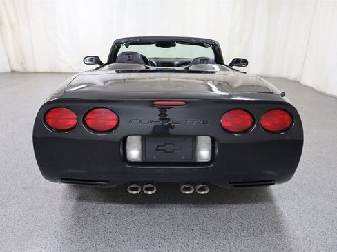 Used 2001 Chevrolet Corvette Convertible w/ Preferred Equipment Group2 RWD image 5