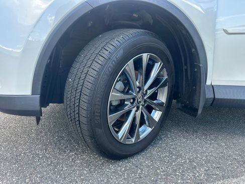 Used 2018 Toyota RAV4 Limited w/ Protection Package AWD/4WD image 27