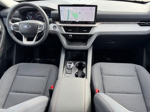 New 2026 Ford Explorer Active image 7